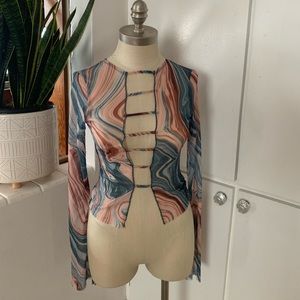 Sheer mesh marbled cut out long sleeve top 🩶